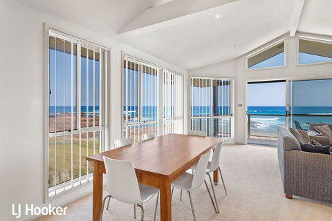 Absolute Waterfront @ Anna Bay - Accommodation Gold Coast 3