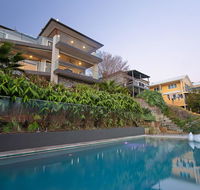 Absolute Waterfront Lakehouse Fishing Point Waterfront Pool Jetty - Gold Coast 4U