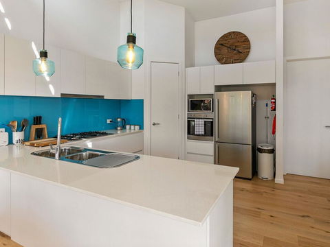 Absolutely Beach - Accommodation Gold Coast 2