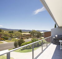 Acacia 2 - Luxurious Holiday Townhouse - Accommodation Gold Coast