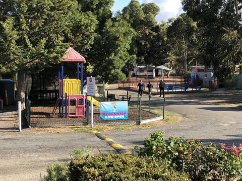 Acacia Caravan Park & Holiday Units - Accommodation Gold Coast 1