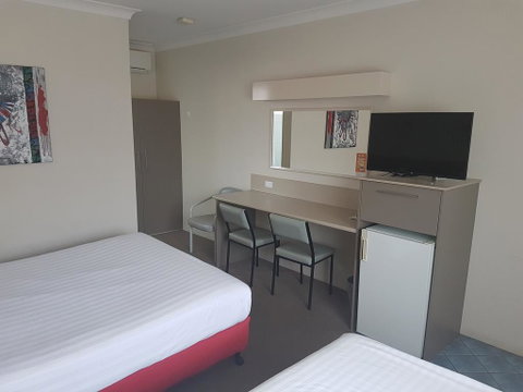 Acacia Motel - Accommodation Gold Coast 2