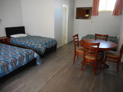 Acacia Rose Motor Inn - Gold Coast 4U 1