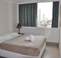 Accommodation Sydney City Centre - Hyde Park Plaza 3 bedroom 1 bathroom Apartment - Accommodation Gold Coast
