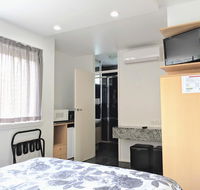Acland Street Studio Apartment FREE PARKING - Gold Coast 4U