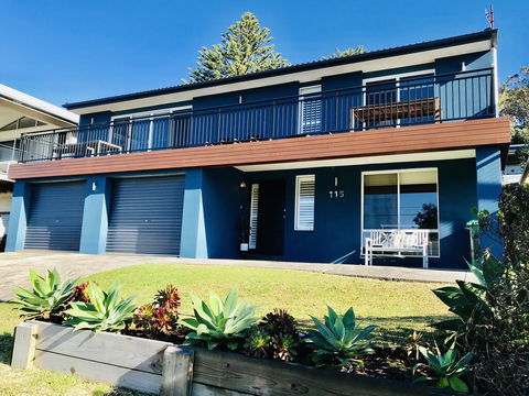 Acqua Dolce Beach House - Accommodation Gold Coast 0