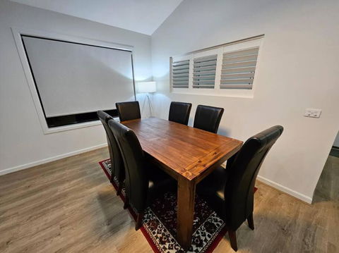 E 4 Room Retreat Family Friendly - Accommodation Gold Coast 4
