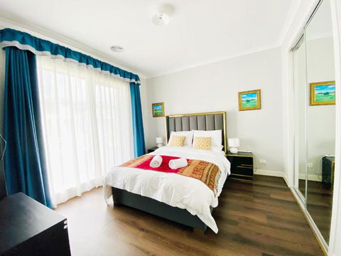DnF House In Williams Landing - Accommodation Gold Coast 0