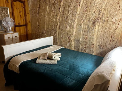 Down To Erth B&B - 1 Gold Coast 3