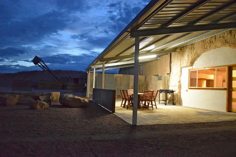 Dug Out B&B - Accommodation Gold Coast 0