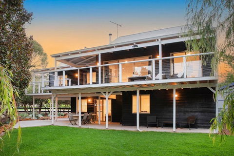 Eagle Bay Summerhaus - Accommodation Gold Coast 0