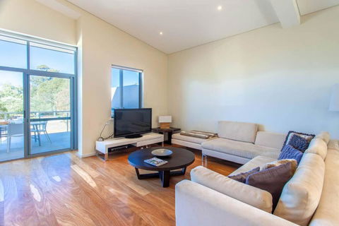 Eagle Escape I Private Properties - Accommodation Gold Coast 2
