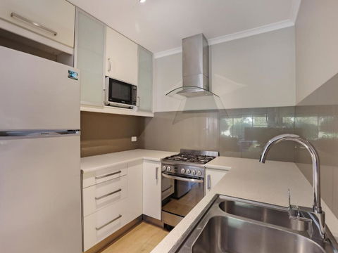 Eagle Heights Holiday Units - Accommodation Gold Coast 4