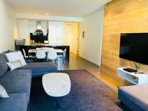East 302 St Falls - Accommodation Gold Coast 1