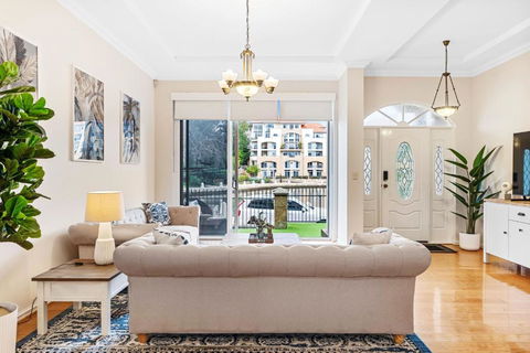 East Perth Luxury Waterfront Retreat - Accommodation Gold Coast 3
