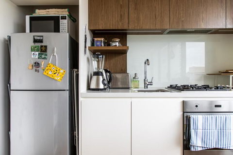 Eclectic 1 Bedroom South Yarra Hideaway - Accommodation Gold Coast 3