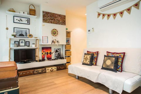 Eclectic 1 Bedroom South Yarra Hideaway - Accommodation Gold Coast 0