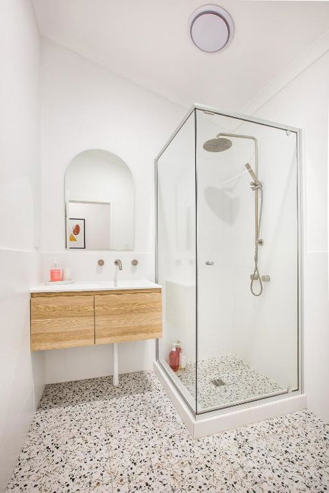 EM Apartments - Accommodation Gold Coast 2