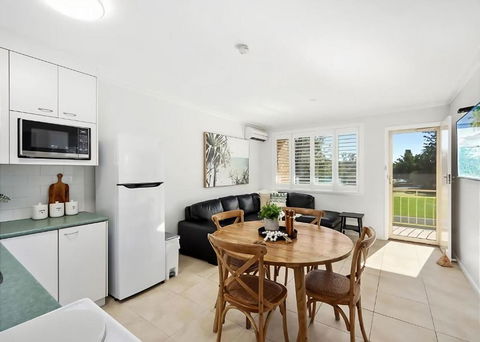 Ernora Court - Gold Coast 4U 1
