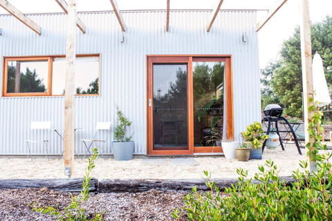 Escape To A Peaceful Eco Studio In Private Garden - Accommodation Gold Coast 3