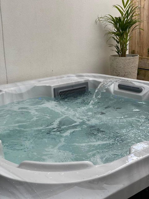 Evies East Retreat With Spa - 1 Gold Coast 2