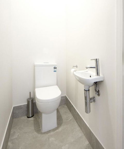 Executive Home Accommodation 34 - Gold Coast 4U 1