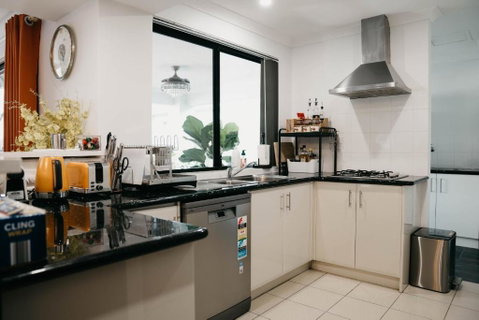 Equitice Autumn Moonlight Villa - Accommodation Gold Coast 1