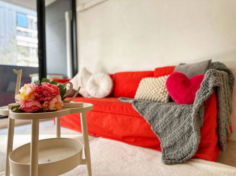 FC104 -1 BATH 2 BR Modern Oasis With, Pool & Gym - Accommodation Gold Coast 1