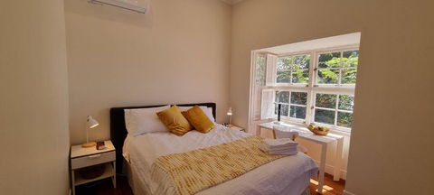 Fab 4brm Home With Pool A 15 Min Walk To Beach - Accommodation Gold Coast 1