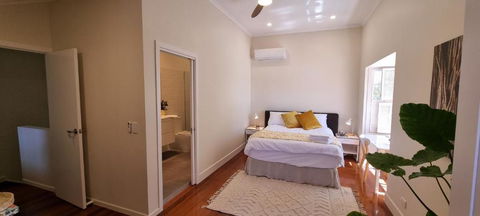 Fab 4brm Home With Pool A 15 Min Walk To Beach - Accommodation Gold Coast 2