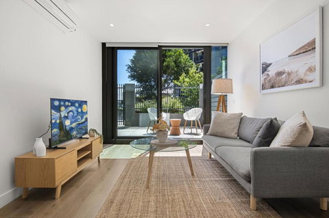 Fabulous 1-Bed With Pool And Private Courtyard - Accommodation Gold Coast 0