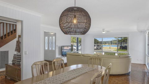 Family Beachhouse - Waterfront Ettalong Beach - Accommodation Gold Coast 4
