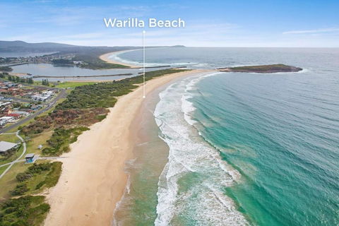 Family Getaway Opposite Warilla Beach - Accommodation Gold Coast 3