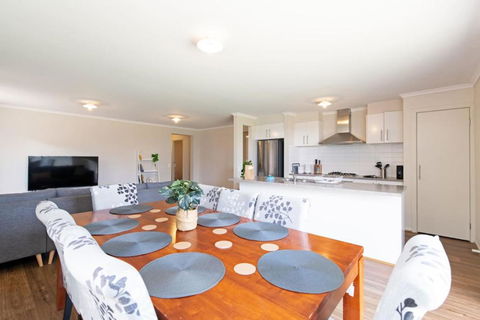 Family Home For A Fiesta - Accommodation Gold Coast 0
