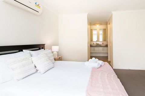 Family Home For A Fiesta - Accommodation Gold Coast 1