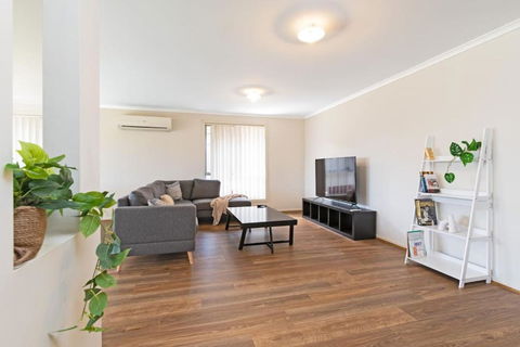 Family Home For A Fiesta - Accommodation Gold Coast 2
