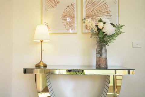 Family Home In Prime Location Melbourne - Accommodation Gold Coast 1