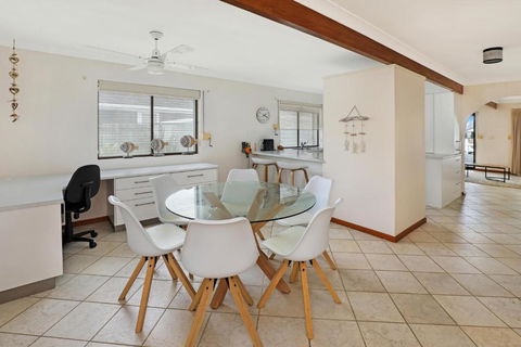 Fantastic Buddina Duplex - Accommodation Gold Coast 3