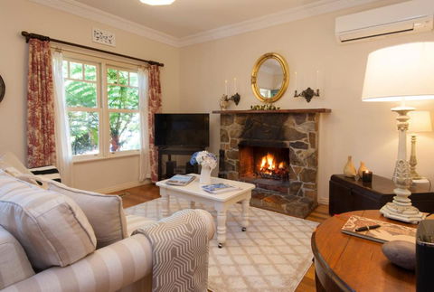 Fern Falls Cottages - Garden Cottage - Gold Coast 4U 3