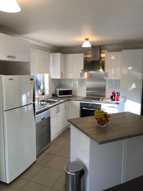 Glenelg Street - Gold Coast 4U 0