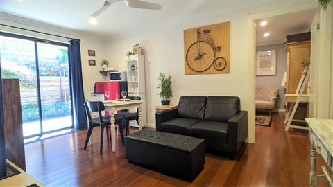 Frostwood House - Gold Coast 4U 3