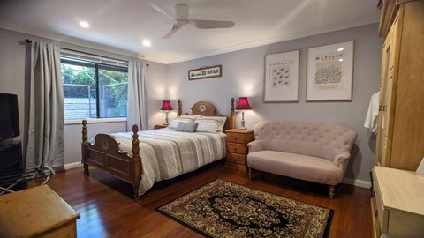 Frostwood House - Gold Coast 4U 1