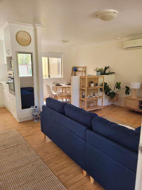 G&R Beach Cottage - Gold Coast 4U 2