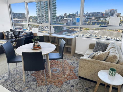 G901S - Bright Zetland Escape With City Views - 1 Gold Coast 0