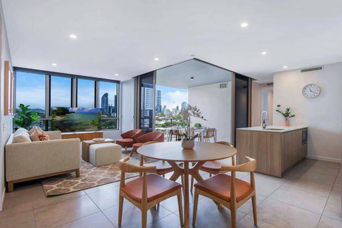 Gabba Oasis:Luxury 3BRM Apt Pool - Accommodation Gold Coast 0