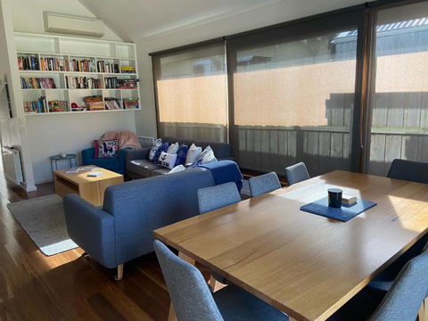 GALWAY COTTAGE - Gold Coast 4U 3
