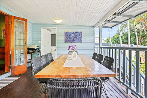 Garden Cottage On Palmerston - 1 Gold Coast 2