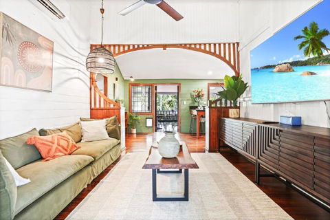 Garden Cottage On Palmerston - 1 Gold Coast 4