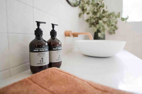 Gardeners Shed -Mansfield - Accommodation Gold Coast 1