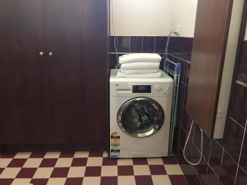 Gasworks B&B Cottages - Gold Coast 4U 4